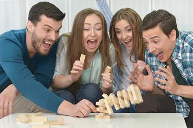 Jenga spielen
